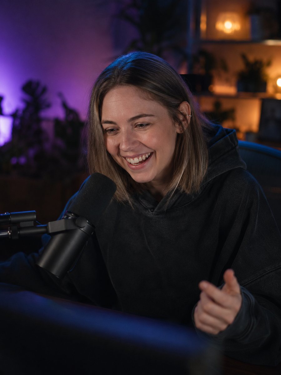 Nora “ASHFALL” Reiter streaming